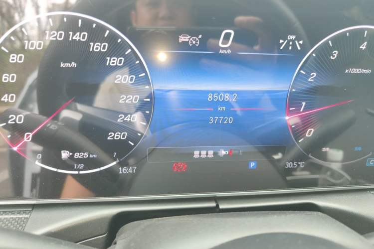 Used Mercedes-Benz C-Class 2024 C 260 L Sport Edition Odometer Close Up