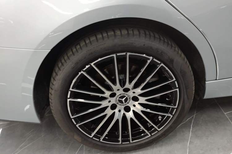 Used Mercedes-Benz C-Class 2024 Restyled C-Class 260 L Sport Edition Right Rear Wheel Hub