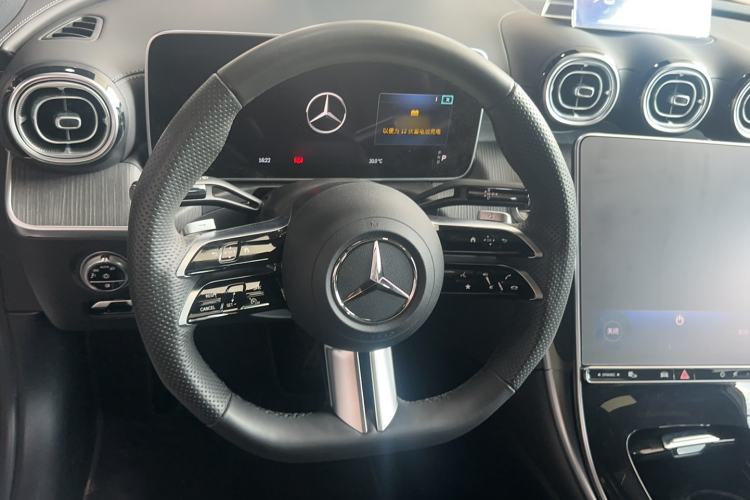 Used Mercedes-Benz C-Class 2024 Facelift C 260 L Night Edition Sport Version Steering Wheel