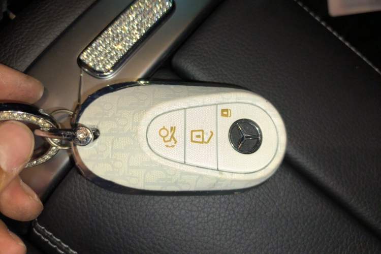 Used Mercedes-Benz C-Class 2024 Restyled C-Class 260 L Sport Edition Vehicle Key