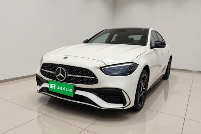 Ojetý Mercedes-Benz C-Class 2024 Facelifted C-Class 260 L Night Edition Sports Version