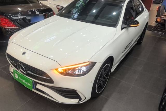 Ojetý Mercedes-Benz C-Class 2024 Facelifted C-Class 260 L Night Edition Sports Version