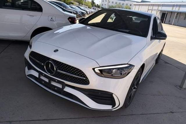 Używany Mercedes-Benz C-Class 2024 Facelifted C-Class 260 L Night Edition Sports Version