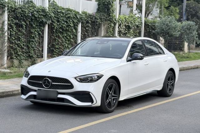 Used Mercedes-Benz C-Class 2024 Facelifted C-Class 260 L Night Edition Sports Version