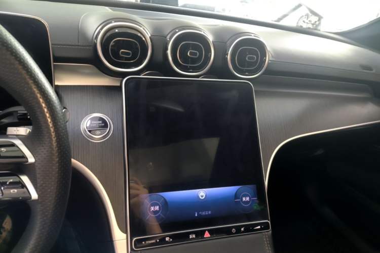 Used Mercedes-Benz C-Class 2024 Restyled C 200 L Sport Edition Audio And AC Panel