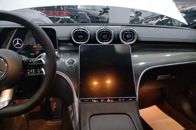 Used Mercedes-Benz C-Class 2024 Restyled C 260 L Sport Edition Audio And AC Panel