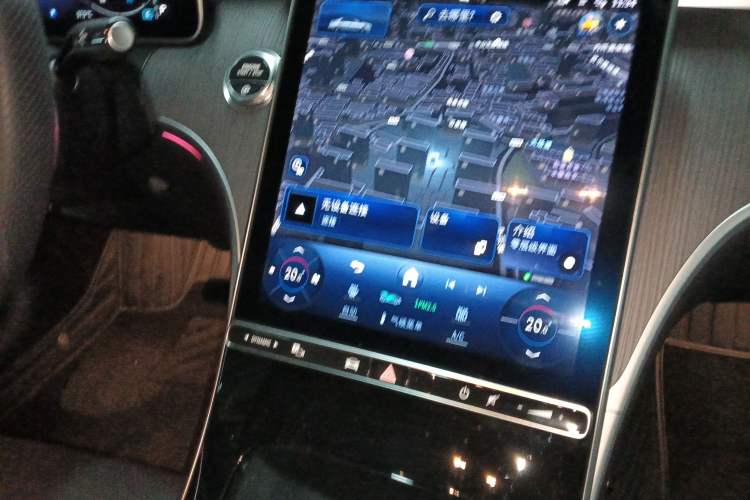 Used Mercedes-Benz C-Class 2024 Restyled C 260 L Sport Edition Audio And AC Panel