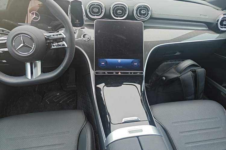 Used Mercedes-Benz C-Class 2024 Restyled C 260 L Sport Edition Audio And AC Panel