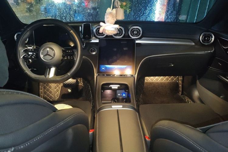 Used Mercedes-Benz C-Class 2024 C 260 L Sport Edition Center Console