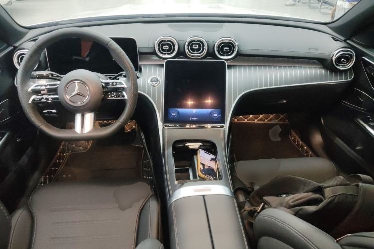 Used Mercedes-Benz C-Class 2024 Second Facelift C 260 L Sport Edition Center Console