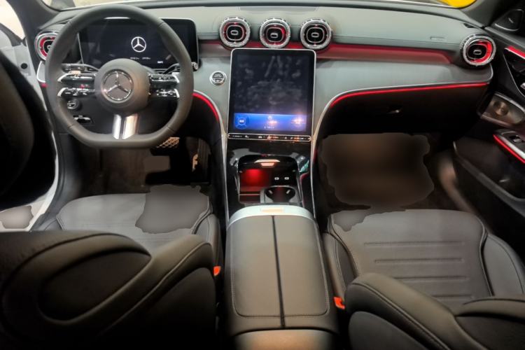 Used Mercedes-Benz C-Class 2024 Facelifted C-Class 260 L Night Edition Sports Version Center Console