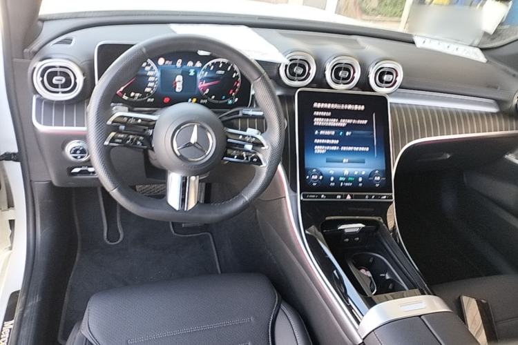 Used Mercedes-Benz C-Class 2024 Facelifted C-Class 260 L Night Edition Sports Version Center Console
