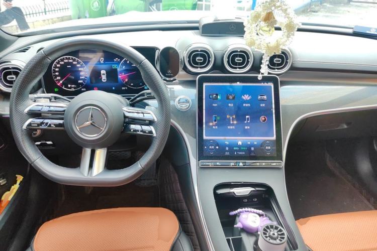 Used Mercedes-Benz C-Class 2024 Restyled C 260 L Sport Edition Center Console