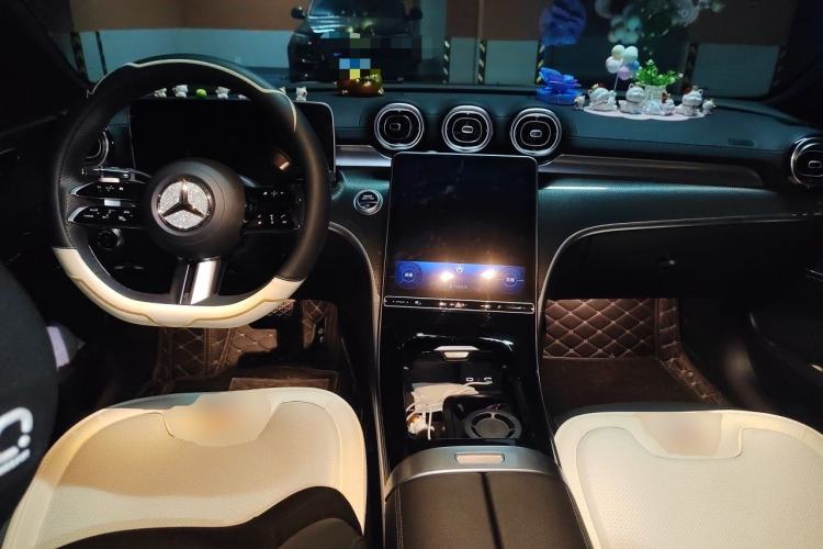 Used Mercedes-Benz C-Class 2024 Restyled C 260 L Sport Edition Center Console