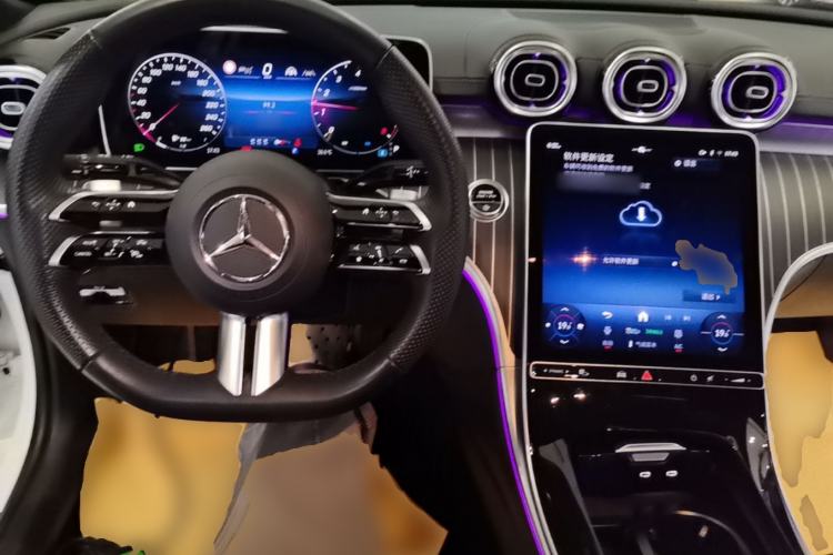 Used Mercedes-Benz C-Class 2024 Facelifted C-Class 260 L Night Edition Sports Version Center Console