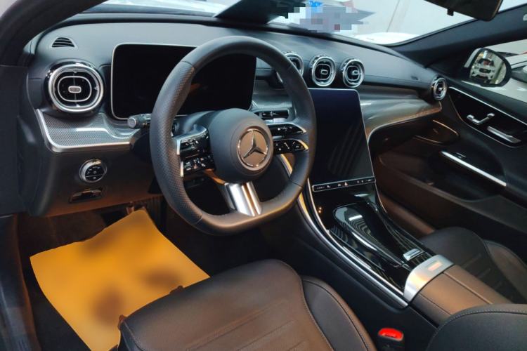 Used Mercedes-Benz C-Class 2024 Restyled C 260 L Sport Edition Center Console