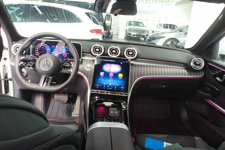 Used Mercedes-Benz C-Class 2024 C 260 L Sport Edition Center Console