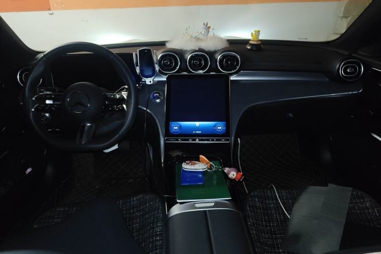 Used Mercedes-Benz C-Class 2024 C 200 L Sport Edition Center Console