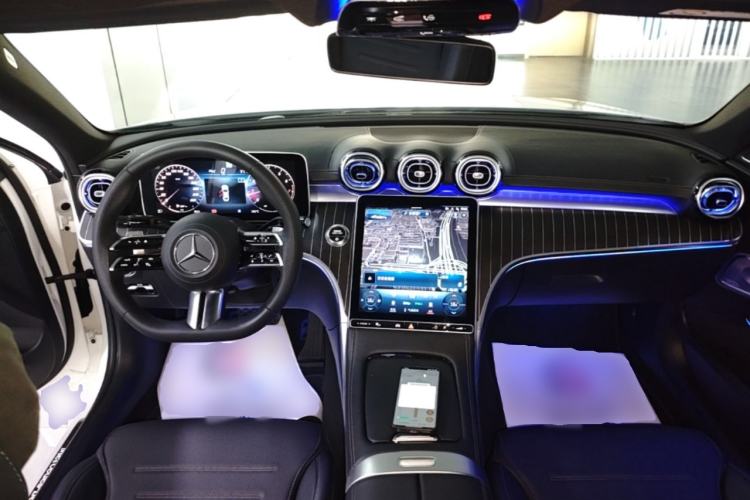 Used Mercedes-Benz C-Class 2024 Facelifted C-Class 260 L Night Edition Sports Version Center Console