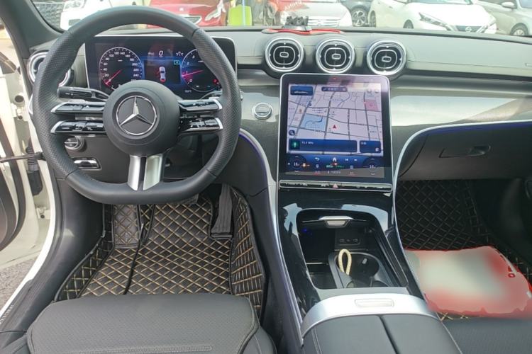 Used Mercedes-Benz C-Class 2024 Restyled C 260 L Sport Edition Center Console