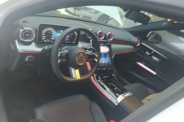 Used Mercedes-Benz C-Class 2024 Restyled C 260 L Sport Edition Center Console