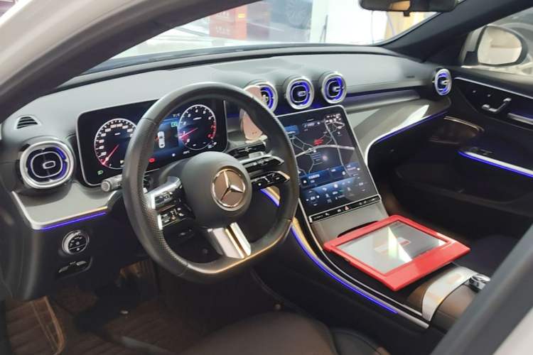 Used Mercedes-Benz C-Class 2024 Restyled C 260 L Sport Edition Center Console