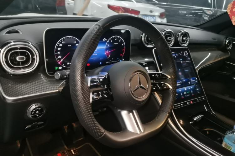 Used Mercedes-Benz C-Class 2024 Second Facelift C 260 L Sport Edition Center Console