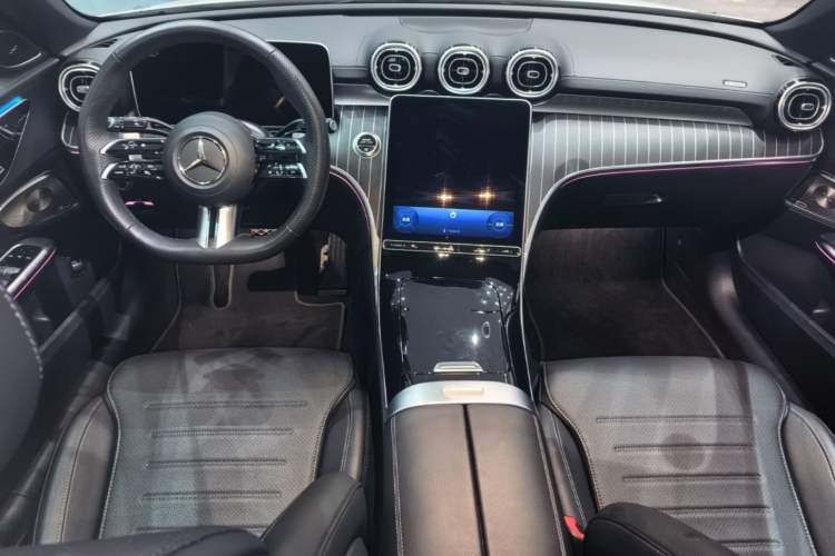 Used Mercedes-Benz C-Class 2024 Facelifted C-Class 260 L Night Edition Sports Version Center Console