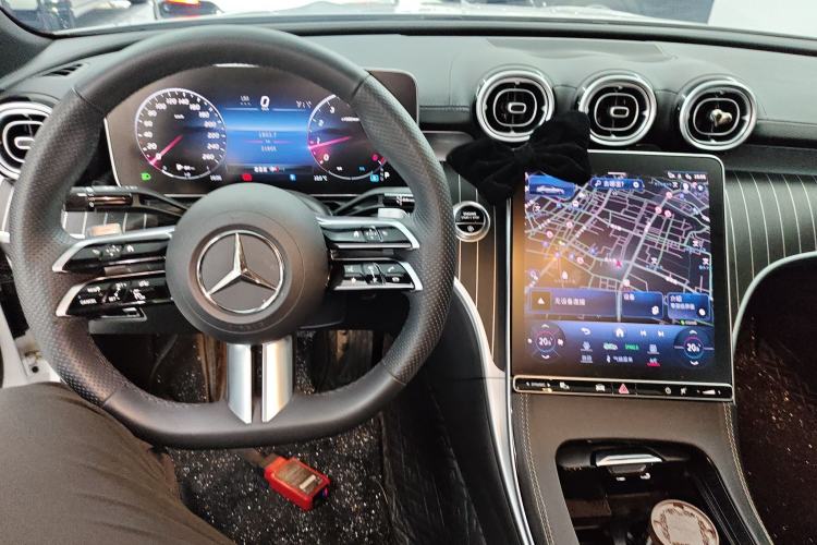 Used Mercedes-Benz C-Class 2024 C 260 L Brilliant Night Sports Edition Center Console