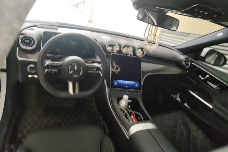 Used Mercedes-Benz C-Class 2024 C 260 L Sport Edition Center Console
