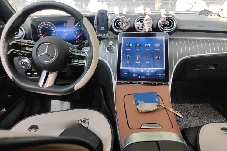 Used Mercedes-Benz C-Class 2024 C 260 L Sport Edition Center Console