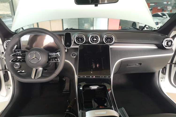 Used Mercedes-Benz C-Class 2024 Restyled C 260 L Sport Edition Center Console