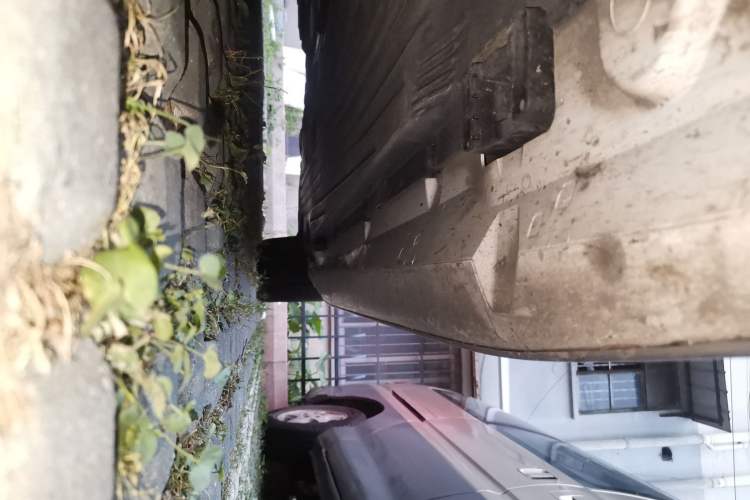 Used Mercedes-Benz C-Class  Chassis Front Left