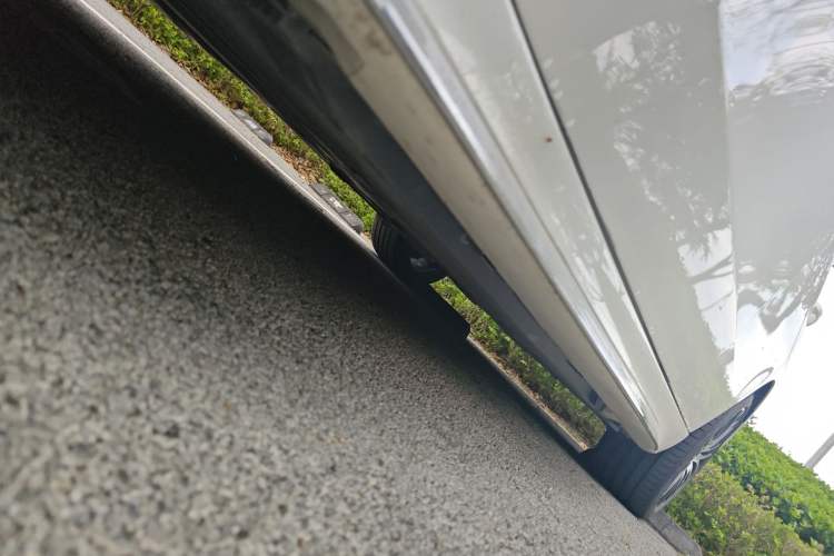 Used Mercedes-Benz C-Class 2024 C 260 L Sport Edition Chassis Front Left