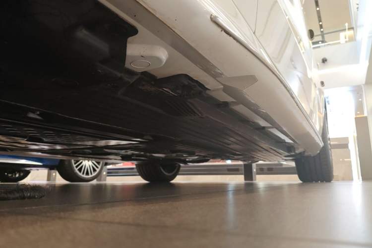 Used Mercedes-Benz C-Class 2024 C 260 L Sport Edition Chassis Front Left