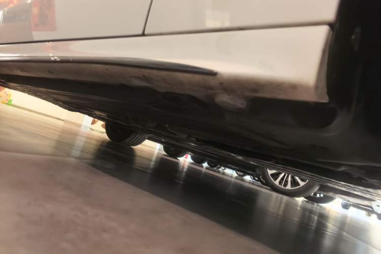 Used Mercedes-Benz C-Class 2024 C 260 L Brilliant Night Sports Edition Chassis Front Right