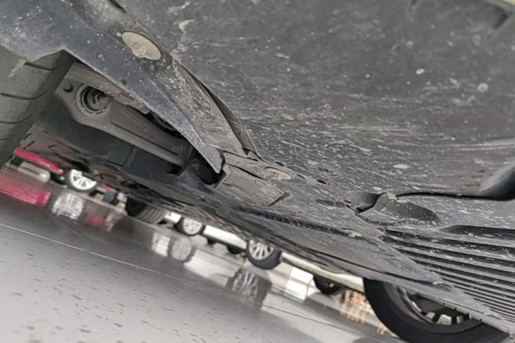 Used Mercedes-Benz C-Class 2024 C 260 L Sport Edition Chassis Front Right
