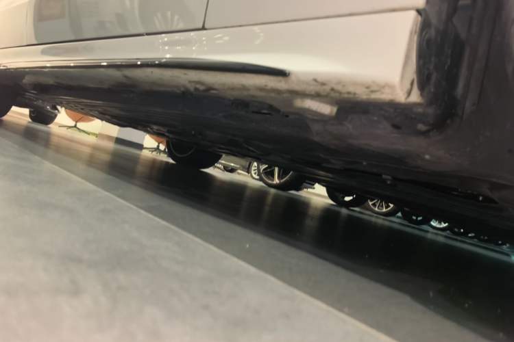 Used Mercedes-Benz C-Class 2024 Facelifted C-Class 260 L Night Edition Sports Version Chassis Front Right
