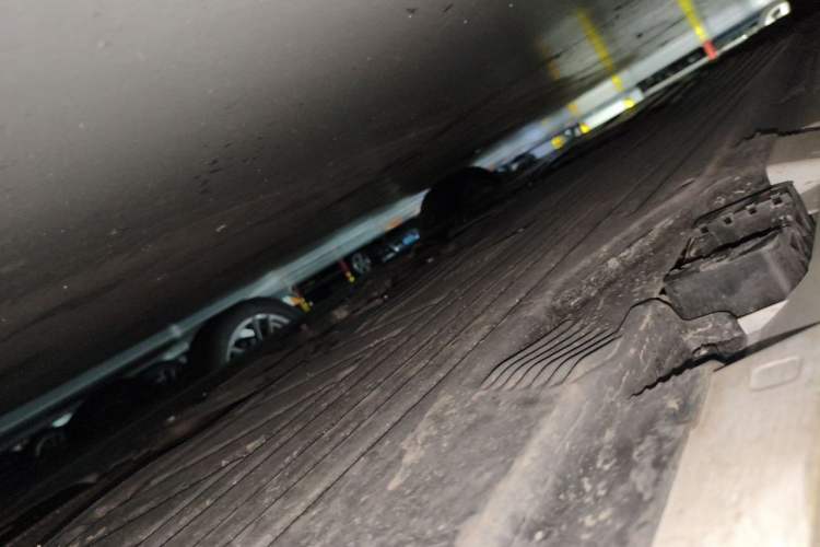 Used Mercedes-Benz C-Class 2024 C 200 L Sport Edition Chassis Rear Left