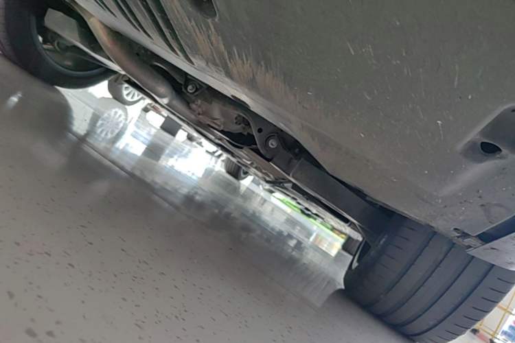 Used Mercedes-Benz C-Class 2024 C 260 L Sport Edition Chassis Rear Right