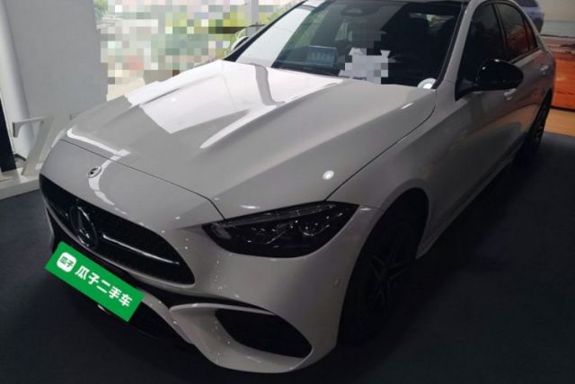 Mercedes-Benz C-Class 2024 Facelift C 260 L Night Edition Sport Version usado