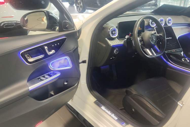 Used Mercedes-Benz C-Class 2024 Facelifted C-Class 260 L Night Edition Sports Version Driver Seat