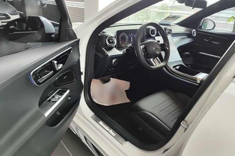 Used Mercedes-Benz C-Class 2024 Second Facelift C 260 L Sport Edition Driver Seat
