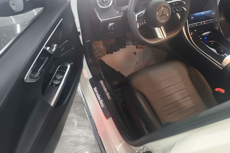 Used Mercedes-Benz C-Class 2024 Restyled C 260 L Sport Edition Driver Seat