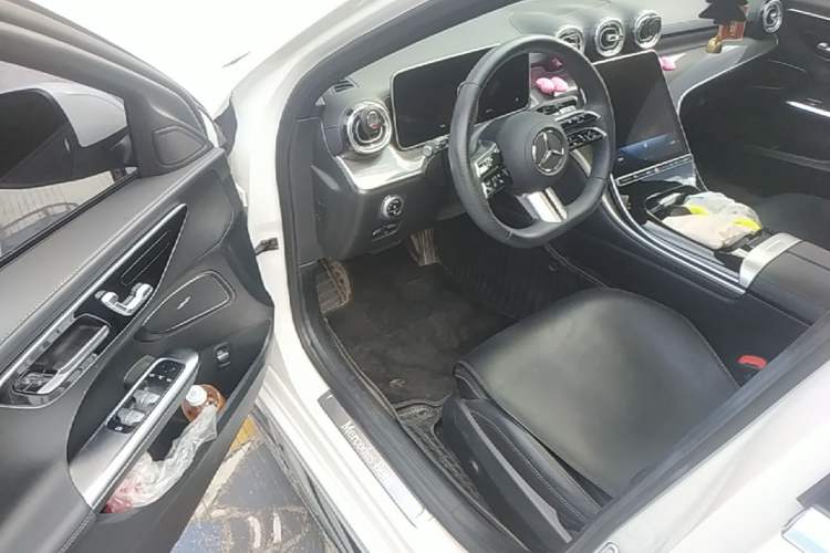 Used Mercedes-Benz C-Class 2024 Restyled C 260 L Sport Edition Driver Seat