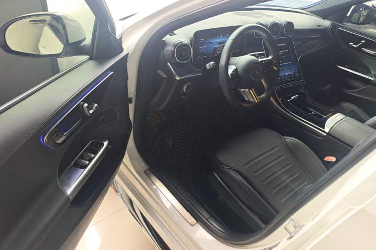 Used Mercedes-Benz C-Class 2024 C 200 L Sport Edition Driver Seat