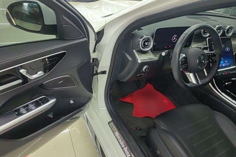 Used Mercedes-Benz C-Class 2024 Second Facelift C 260 L Sport Edition Driver Seat
