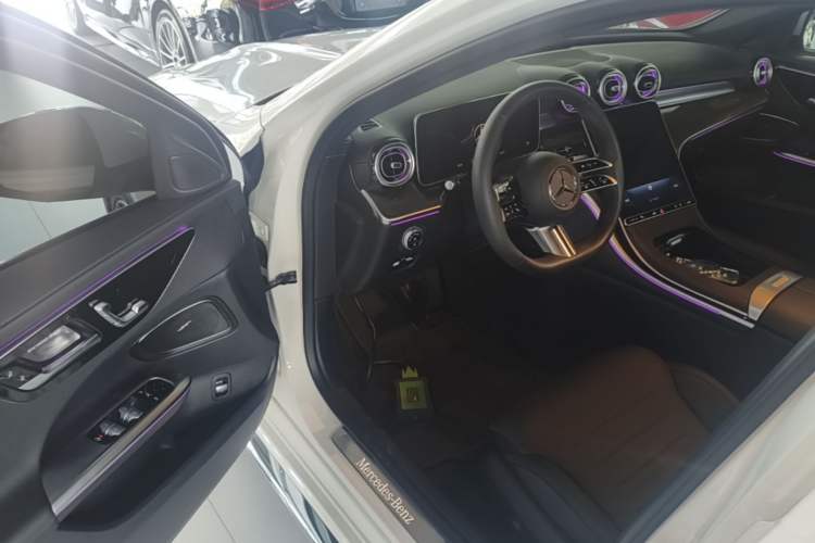 Used Mercedes-Benz C-Class 2024 Restyled C 260 L Sport Edition Driver Seat
