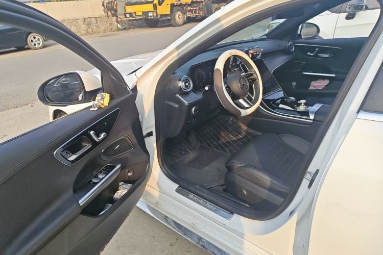 Used Mercedes-Benz C-Class 2024 Restyled C 260 L Sport Edition Driver Seat