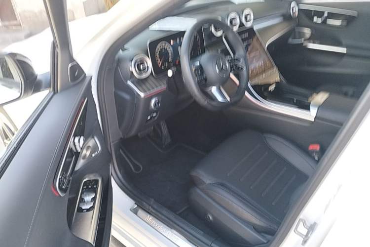 Used Mercedes-Benz C-Class 2024 Facelifted C-Class 260 L Night Edition Sports Version Driver Seat